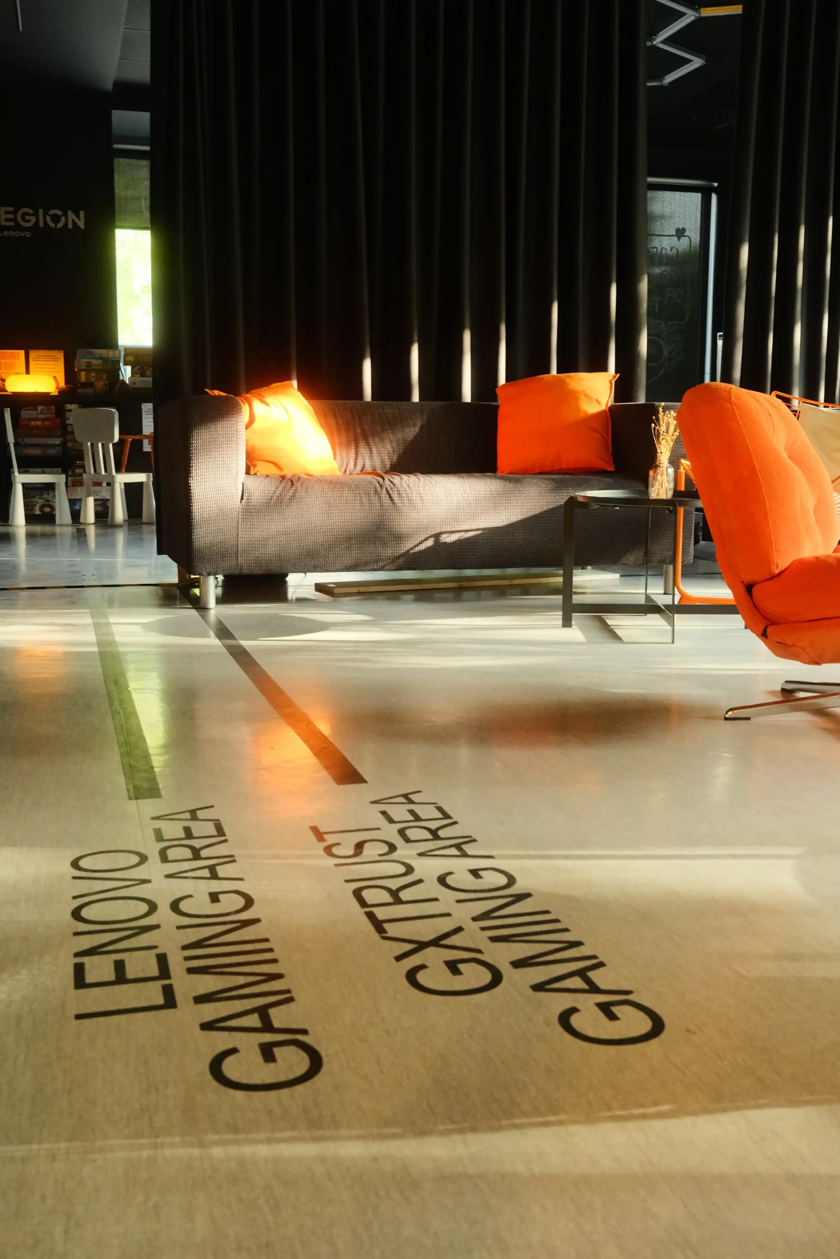 VR Coffee Spot — café premium au rez-de-chaussée de Gateway Flow à Bucureștii Noi
